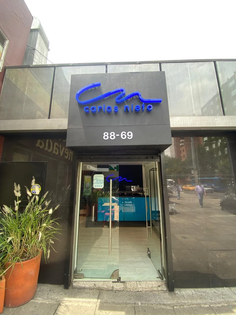 Aviso Acrilico Empresarial 47