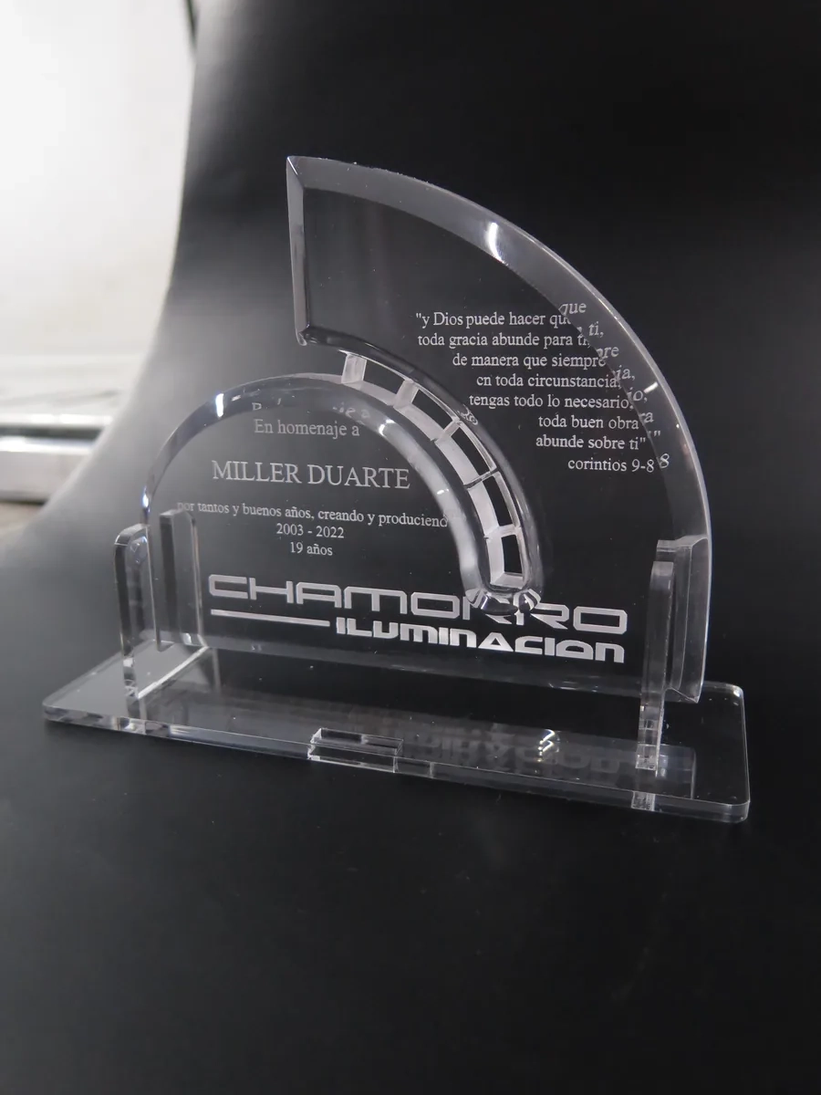 Trofeo Personalizado 02